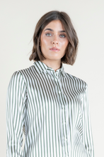Load image into Gallery viewer, YUPPY RR BLOUSE