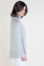 Load image into Gallery viewer, AVIGNONE CAPE
