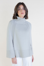 Load image into Gallery viewer, AVIGNONE CAPE
