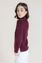 Load image into Gallery viewer, INGANNO SWEATER
