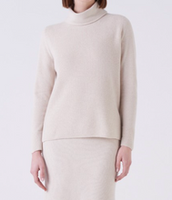 Load image into Gallery viewer, TIMONE SWEATER
