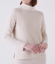 Load image into Gallery viewer, TIMONE SWEATER
